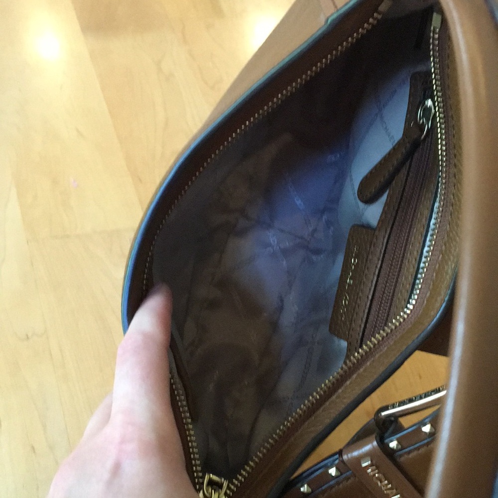 MICHAEL KORS | Pebbled Leather Lillian Shoulder Bag With Crossbody Strap - Picture 12 of 13